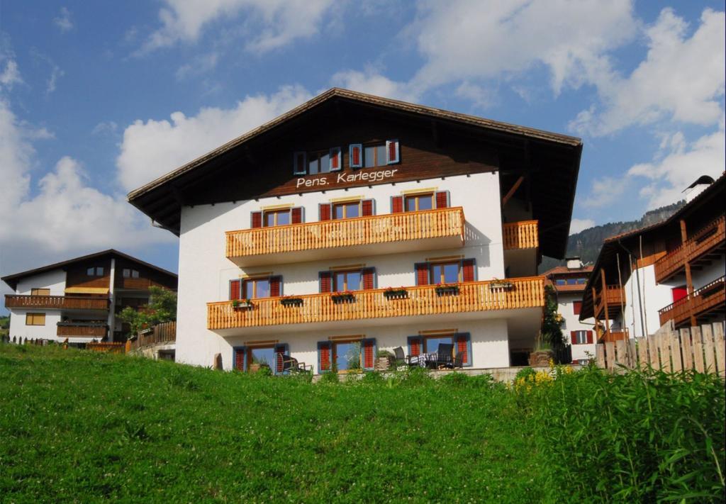 Garni Karlegger Bed & Breakfast Сиуси Екстериор снимка